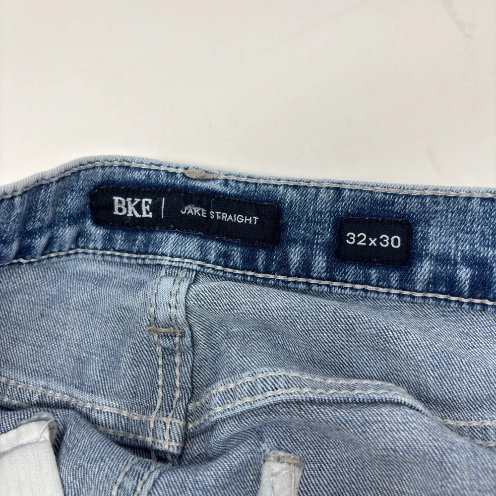 BKE Jake Straight Jeans Men 32x30 Medium Wash Distressed Ripped Stretch